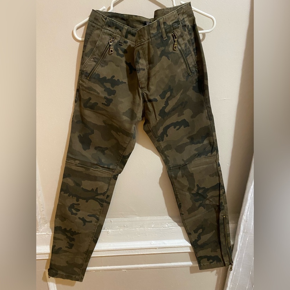 Zara camo print pants